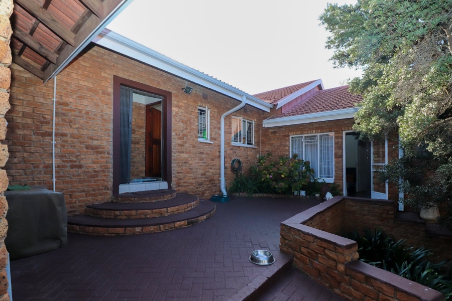 4 Bedroom Property for Sale in Doringkruin North West